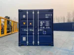 Innenraum eines 40 Fuß Open Top Containers