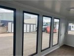 Mobiler Bürocontainer mit Panoramafenstern – Bild 2
