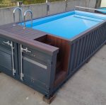 Containerpool 6 Meter mit Holzverkleidung und Edelstahlleiter